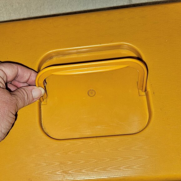 Vintage Wil-Hold Wilson Mustard Yellow Sewing Pattern Box - Picture 4 of 4